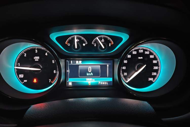 Used Buick Envision 2017 28T Four-Wheel Drive Elite Model Instrument Cluster