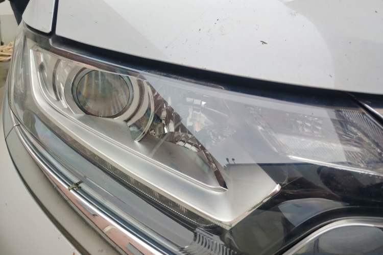 Used Mitsubishi Outlander 2018 2.0L Two-Wheel Drive Glory Edition 5 Seats Right Front Headlight