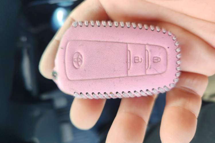 Used Toyota IZOA 2020 2.0L Yichi Version