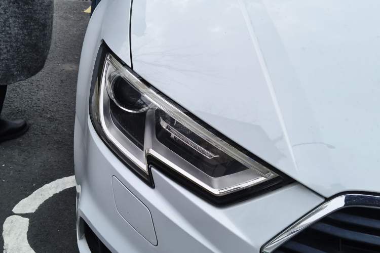 Used Audi A3 2017 Limousine 35 TFSI Ambition Edition
