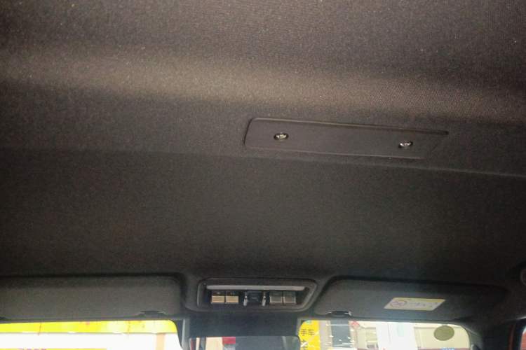 Used iCAR V23 2026 Model V23S 501 Four-Wheel Drive Peak Performance Edition Headliner