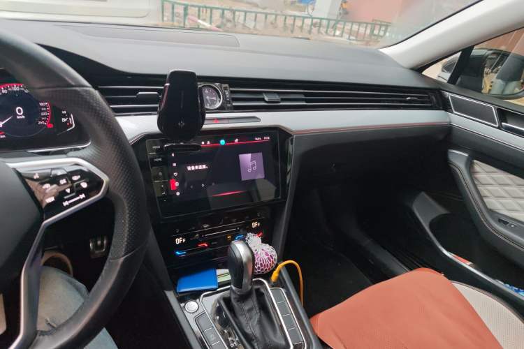 Used Volkswagen Magotan 2023 2 Million Units Commemorative Edition 330TSI DSG Luxury Version
