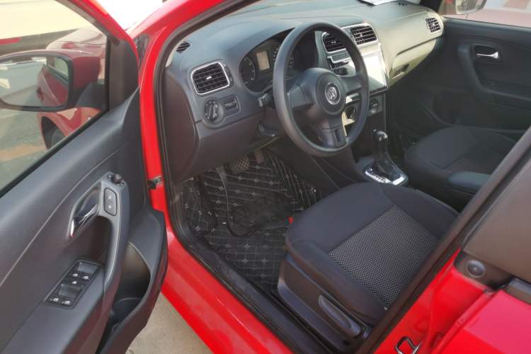 Used Volkswagen Polo 2013 1.6L Automatic Comfort Edition