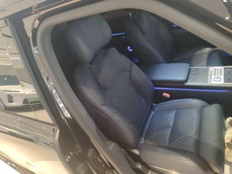 Used Zeekr 9X 2025 Hyper Edition 70kWh — 24
