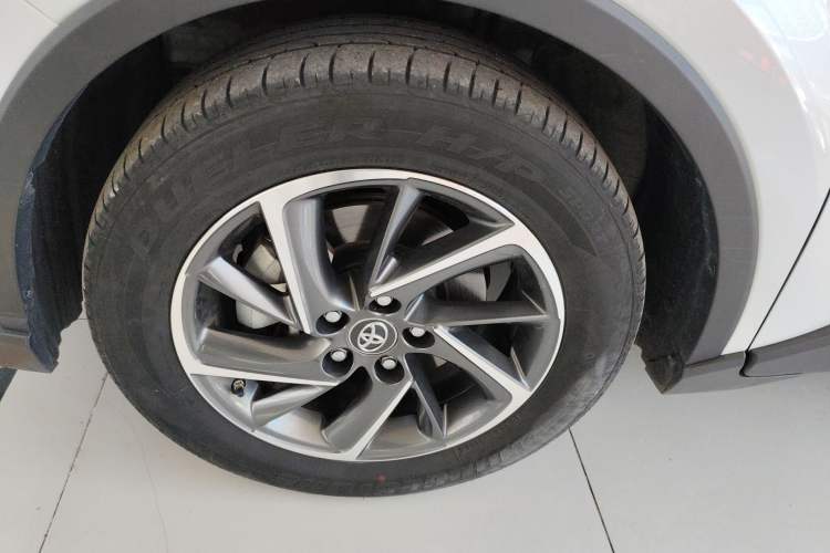 Used Toyota C-HR 2021 2.0L Luxury Edition Left Front Wheel Hub