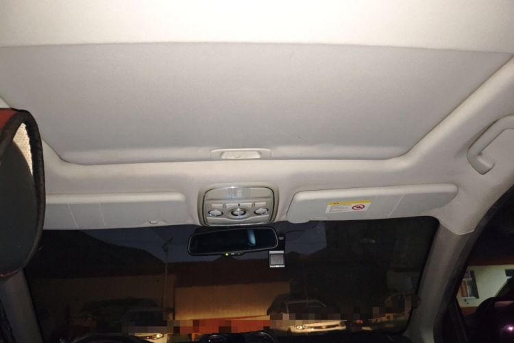 Used Haval H6 2013 Upgraded Model 2.4L Automatic Two-Wheel Drive Prestige Version
