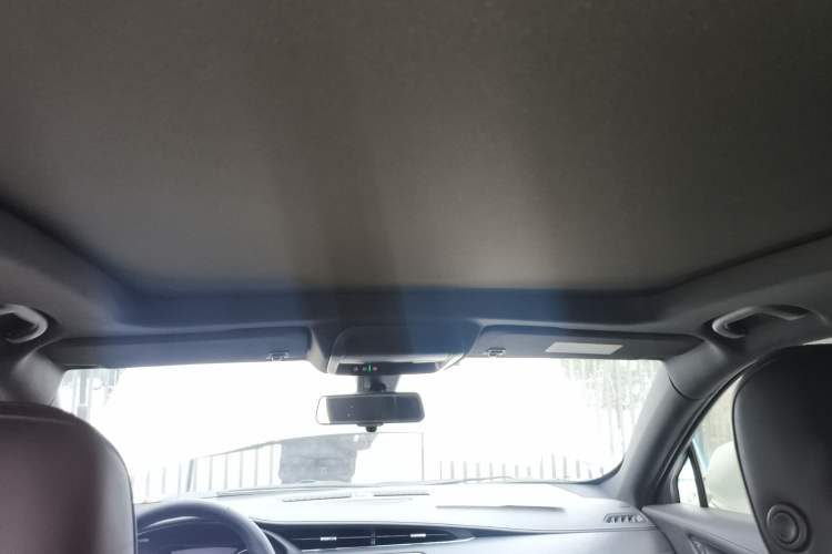 Used Cadillac XT4 2018 28T Two-Wheel-Drive Luxury Model
