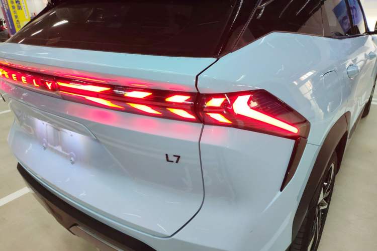 Used Geely Galaxy L7 2023 1.5T 115 km Starship
