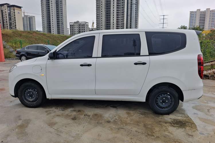 Used Wuling Hongguang New Energy 2024 All-Electric Model 300KM Standard Version