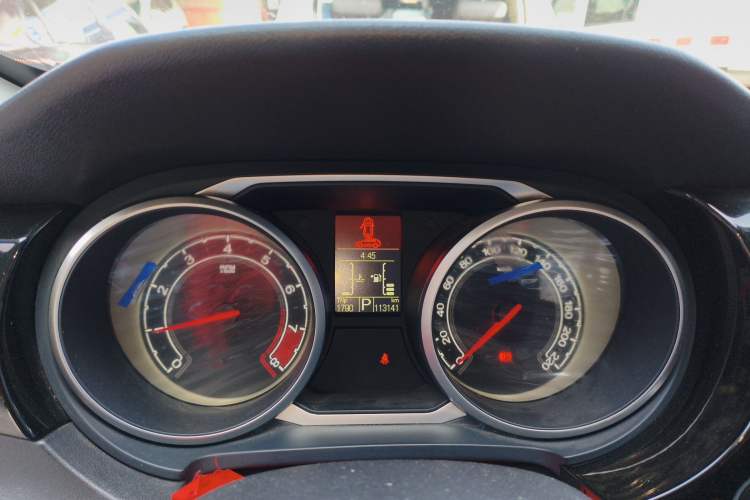 Used MG GS 2015 2.0TGI TST Four-Wheel Drive Flagship Edition Instrument Cluster