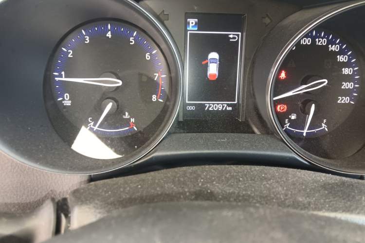 Used Toyota C-HR 2018 2.0L Leading Edition China V-standard Odometer Close Up