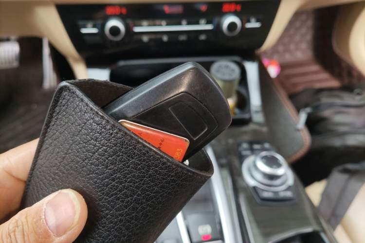 Used BMW 5 Series 2012 530Li Leading Model