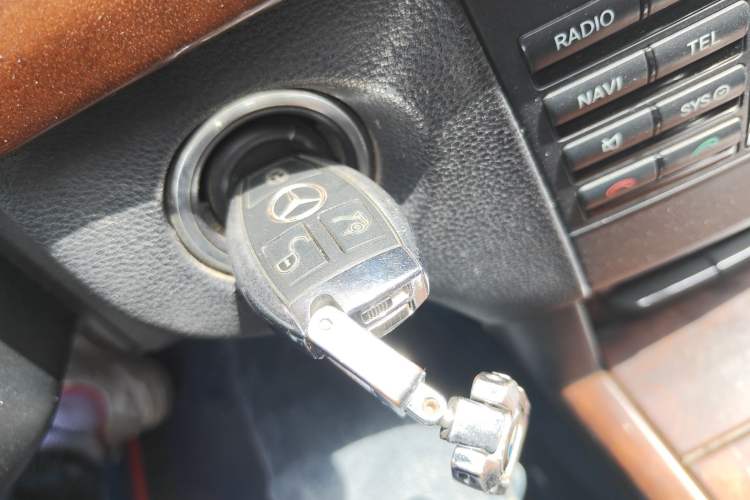 Used Mercedes-Benz E-Class 2013 E 260 L CGI Elegant Model