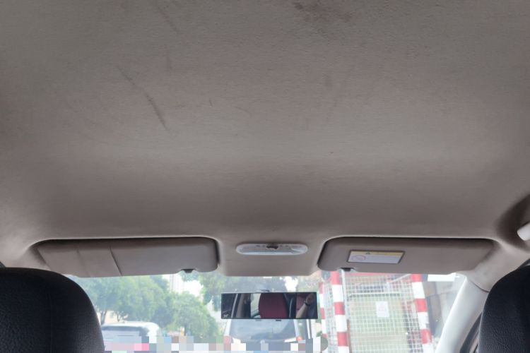 Used Venucia R50 2013 1.6L Manual Fashion Edition