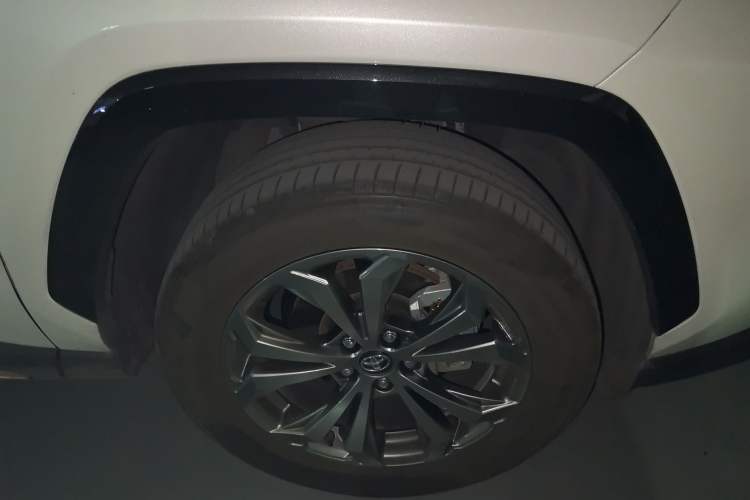 Used Toyota RAV4 2024 2.0L CVT Two-Wheel Drive Fashion Plus Edition
