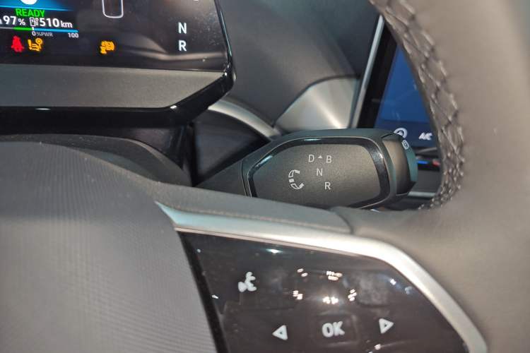 Used Volkswagen ID.4 CROZZ 2025 Pure Edition Gear Lever