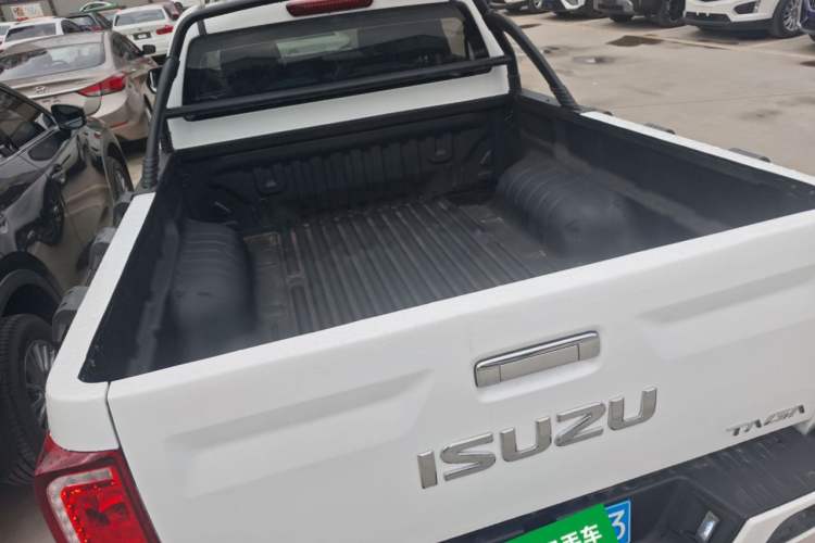Used Isuzu TAGA Dargo H 2021 3.0T Diesel Manual 4x4 Value Edition Long Wheelbase 4KH1CT6H1