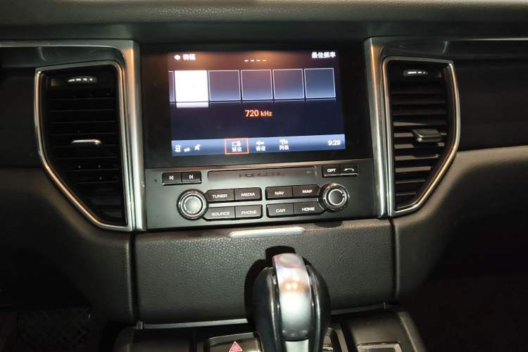 Used Porsche Macan 2017 Macan 2.0T
