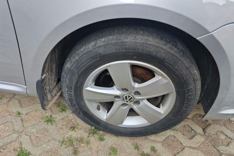 Used Volkswagen Lavida 2013 Classic 1.6L Manual Fashion Edition
