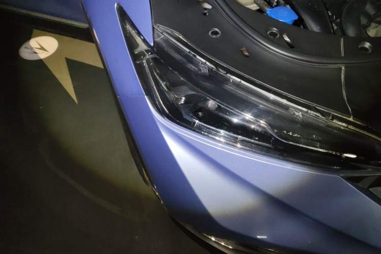 Used Dongfeng Aeolus AX7 2019 1.6T Automatic AI Navigation Model China V Standard Right Front Headlight