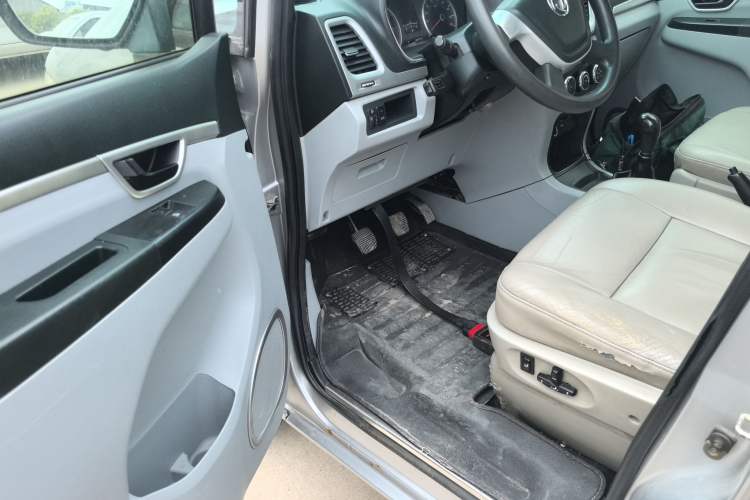 Used Dongfeng Shuaike 2016 1.5L Manual Standard Edition
