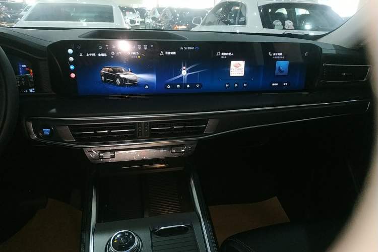 Used Ford Explorer 2025 2.3T EcoBoost Four-Wheel Drive Trail Edition 5 Seats