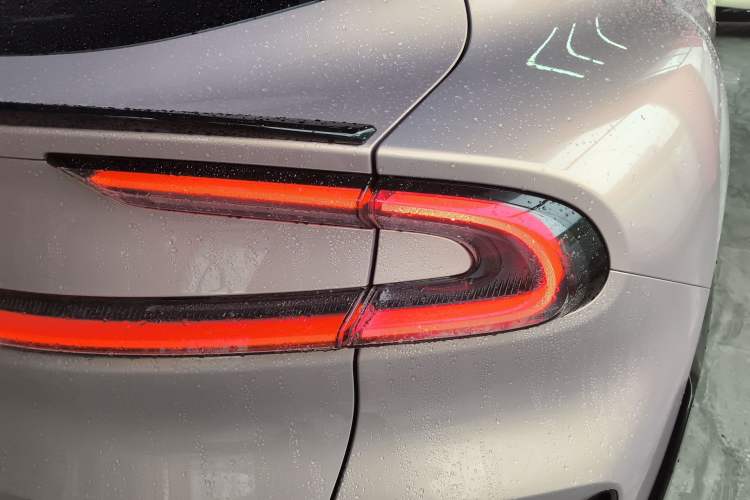 Used Xiaomi Auto YU7 2025 Ultra-Long Range High-Performance All-Wheel-Drive Max Edition Exterior 3