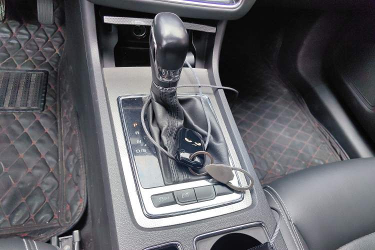 Used Roewe i6 2017 20T Automatic Internet ZhiZun Edition Gear Lever