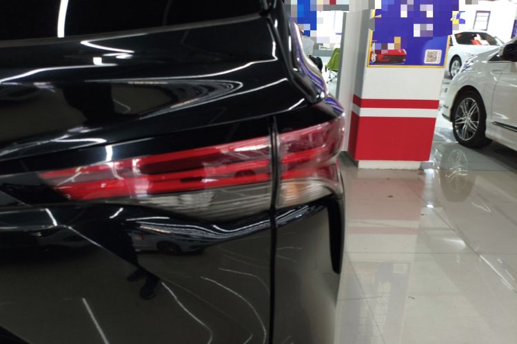 Used Toyota Granvia 2022 2.5L Hybrid Prestige Edition