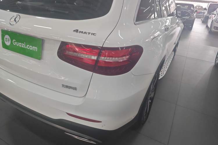Used Mercedes-Benz GLC 2019 GLC 260 4MATIC Luxury Model