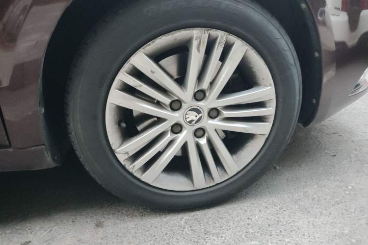 Used Skoda Superb 2013 1.8TSI Automatic Yashi Edition