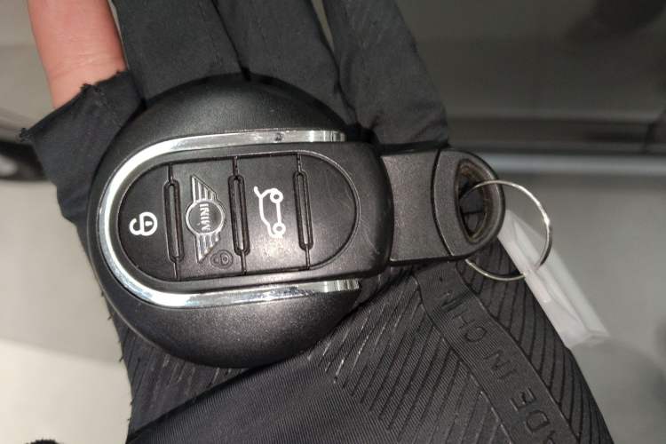 Used MINI Countryman 2018 1.5T COOPER ALL4 Classic Edition Interior 1