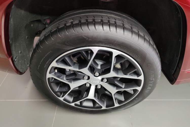 Used Jeep Grand Cherokee New Energy 2023 4xe Summit Edition Right Rear Wheel Hub