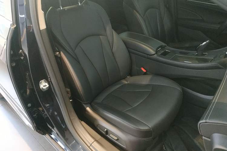 Used Buick LaCrosse 2022 552T Luxury Version
