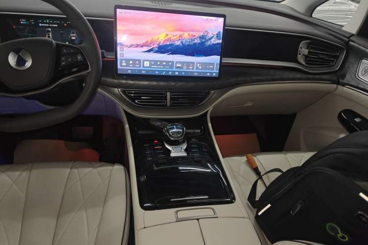 Used Denza D9 2024 DM-i 980 Four-Wheel Drive Prestige Model Gear Lever