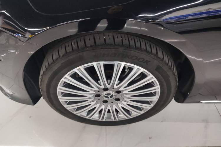 Used Mercedes-Benz E-Class 2021 E 300 L Stylish Model