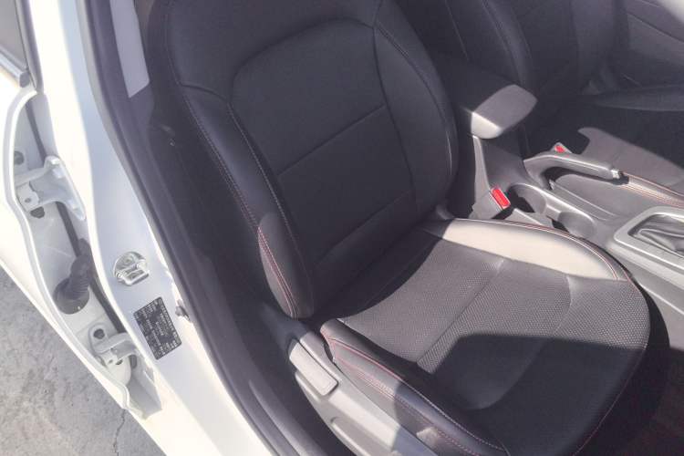 Used Hyundai Elantra (6th Generation / Lingdong) 2016 1.6L Automatic ZhiXuan – Elite Version Right Front Seat