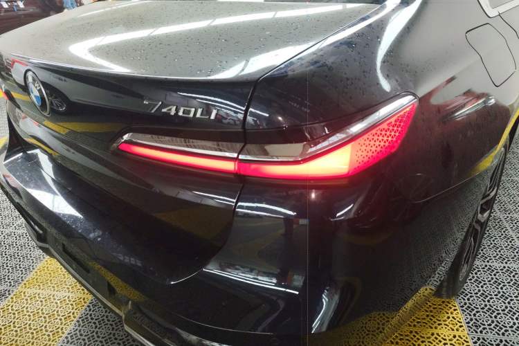 Used BMW 7 Series 2023 735Li M Sport Package Right Rear Taillight