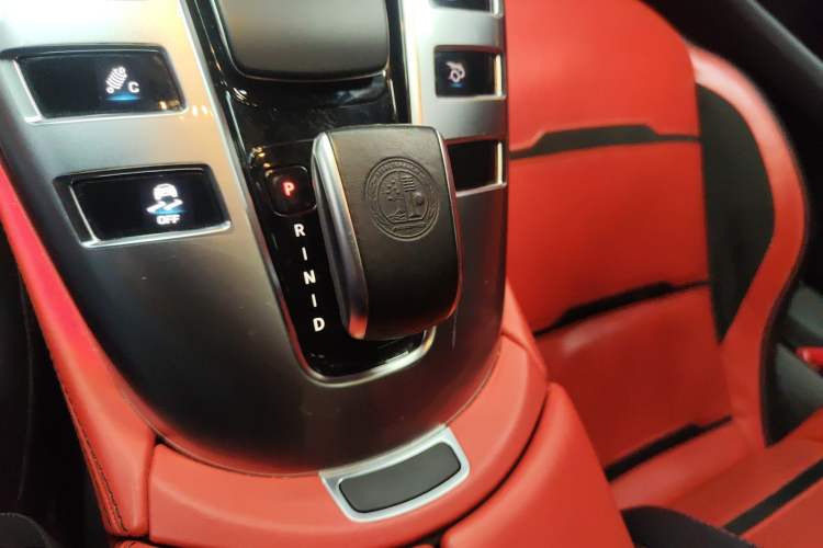 Used Mercedes-Benz AMG GT 2019 AMG GT 50 four-door sports car Gear Lever