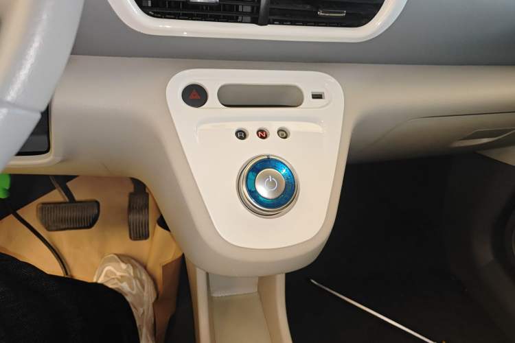 Used ORA White Cat 2020 305 km Luxury Version Gear Lever