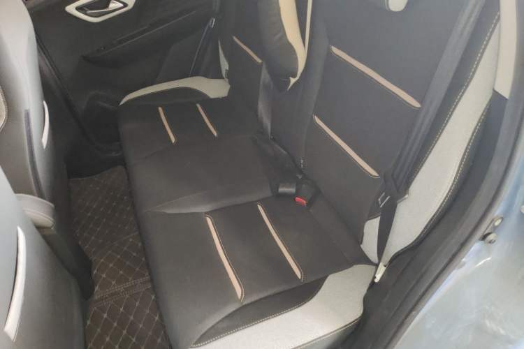 Used SOL E10X 2021 302 km Range Luxury Version 30.2 kWh Left Rear Seat