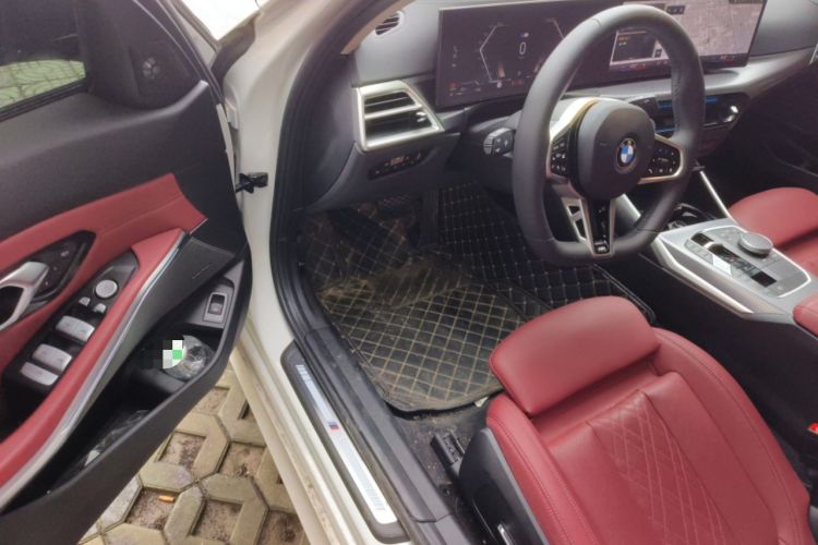 Used BMW 3 Series 2025 330Li M Sport Shadowline Package Driver Seat