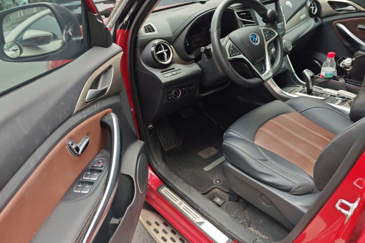 Used BYD Song New Energy 2017 Song DM 1.5TID All-Wheel Drive Luxury Model Driver Seat