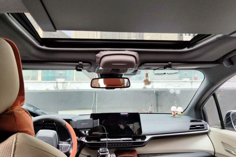 Used Toyota SIENNA 2021 2.5L Hybrid Premium Edition
