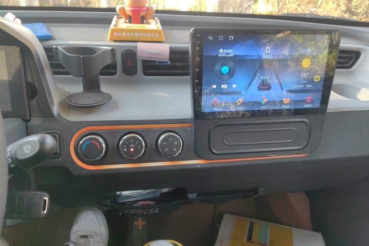 Used Wuling Hongguang MINIEV 2020 Lite Version Lithium Iron Phosphate Audio And AC Panel