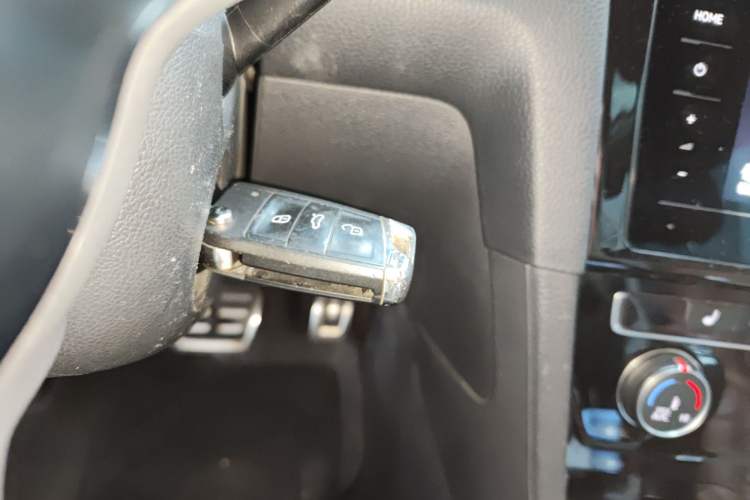 Used Volkswagen Golf 2016 1.4TSI Automatic R-Line