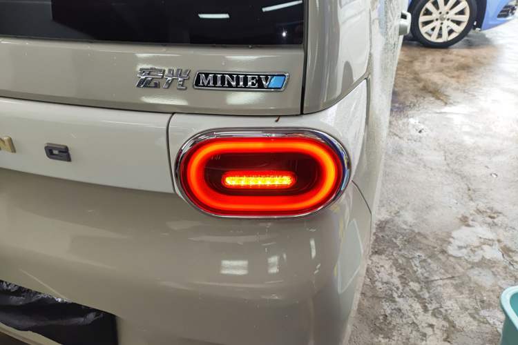 Used Wuling Hongguang MINIEV 2024 3rd Generation 215km Youth Edition