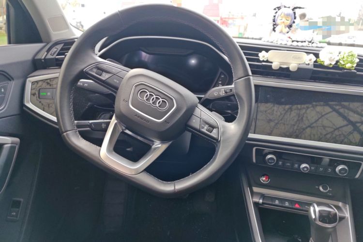 Used Audi Q3 2023 35 TFSI Fashion Dynamic Model (1.4T)
