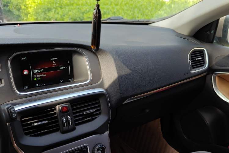 Used Volvo V40 2017 T3 Zhiya Edition Audio And AC Panel