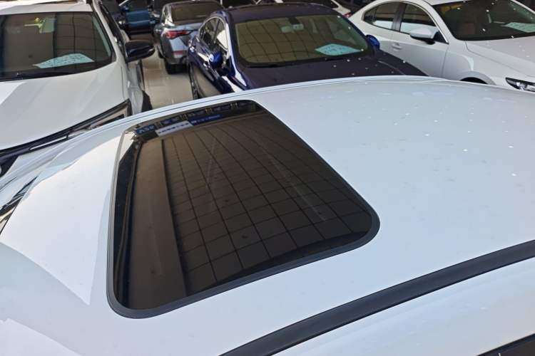 Used Geely Auto Emgrand 2021 UP 1.5L CVT Luxury Model
